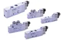 Elektrozawór z mikrozłączem 5/2 bistabilny G1/8" 24VDC przewód-2m – zdjęcie 2
